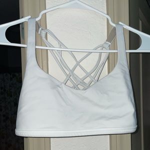 Lululemon free to be bra 10